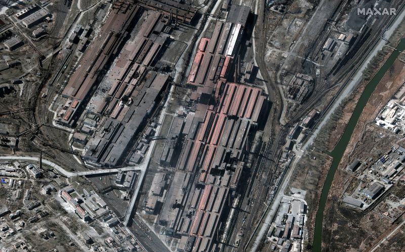Ein Satellitenbild vom 22. März zeigt einen Überblick über das Stahlwerk Azovstal in Mariupol, Ukraine.
