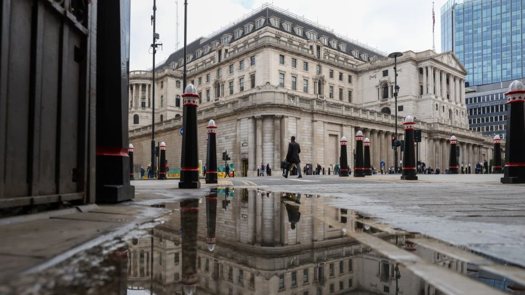 Die Bank of England erhöhte die Zinssätze, um die steigende Inflation zu bekämpfen