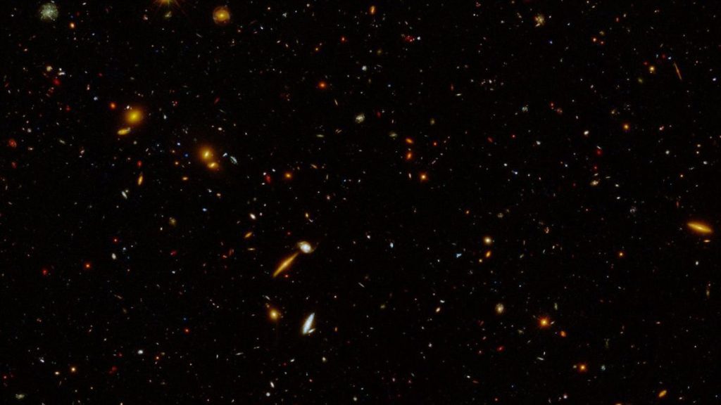 Das Hubble-Weltraumteleskop zeigt 5.000 funkelnde alte Galaxien