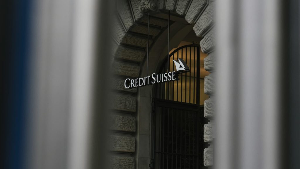 Die Credit Suisse gibt für das zweite Quartal eine Gewinnwarnung heraus