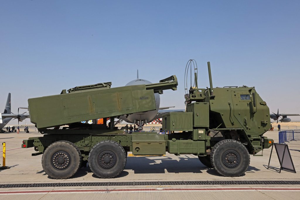 Die Ukraine sucht speziell nach dem Tactical Missile System (ATACMS) der Armee, das eine Reichweite von 186 Meilen hat.