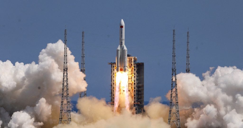 China sagt, es verfolge genau Raketentrümmer, die auf die Erde zu rasen |  Weltraumnachrichten
