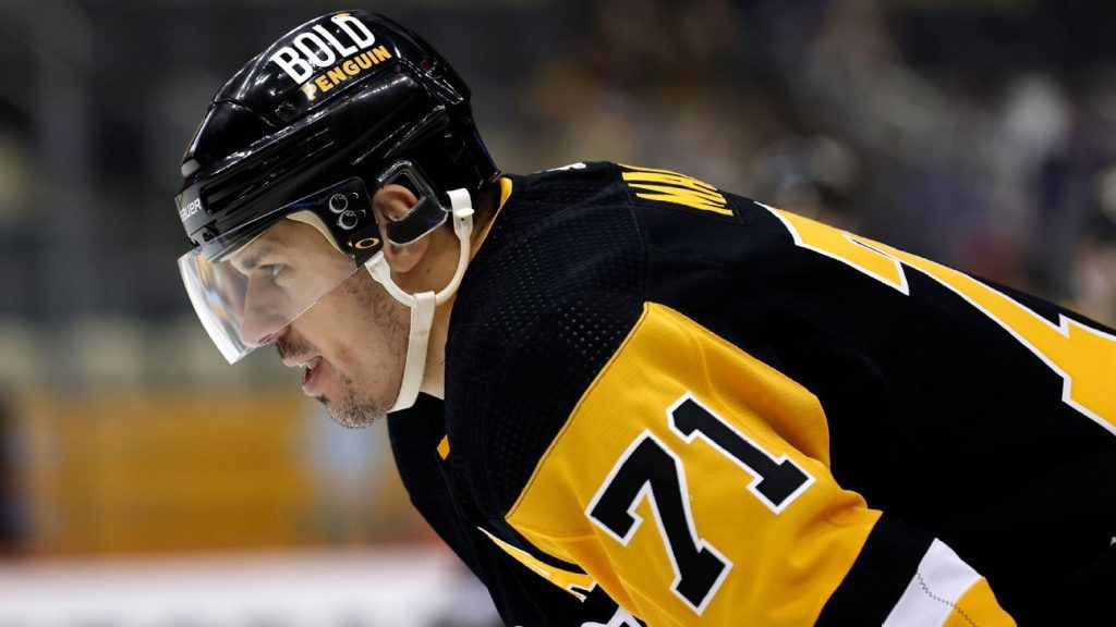 Die langjährige Center Pittsburgh Penguins Evgeny Malkin testen die kostenlose NHL-Agentur zuerst in der Karriere, sagt die Quelle