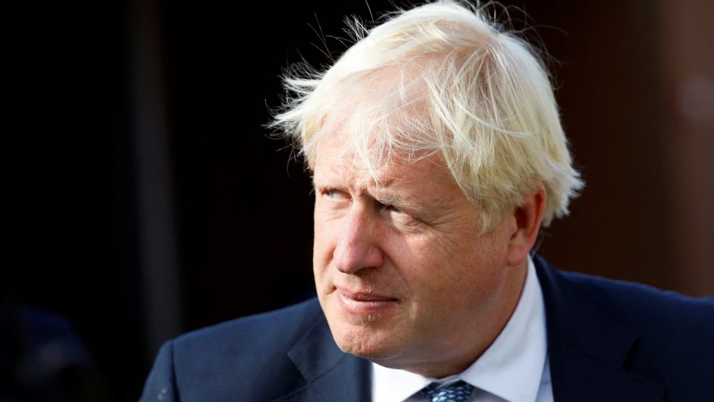 Boris Johnson kehrt nach Großbritannien zurück, um ein schnelles Comeback zu versuchen