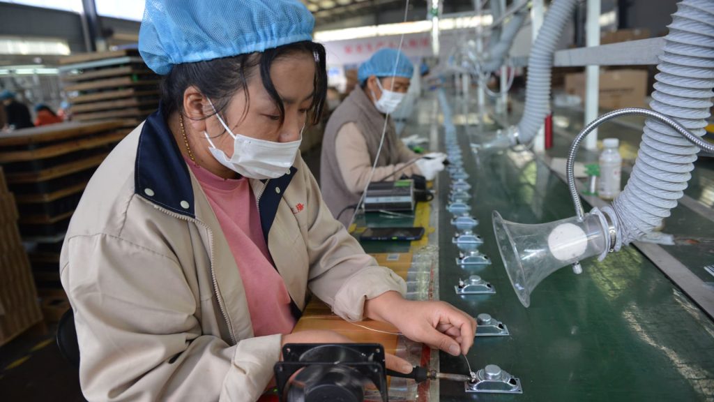 Fabrikaktivität in China auf dem niedrigsten Stand seit April;  Die asiatischen Märkte sind erheblich höher