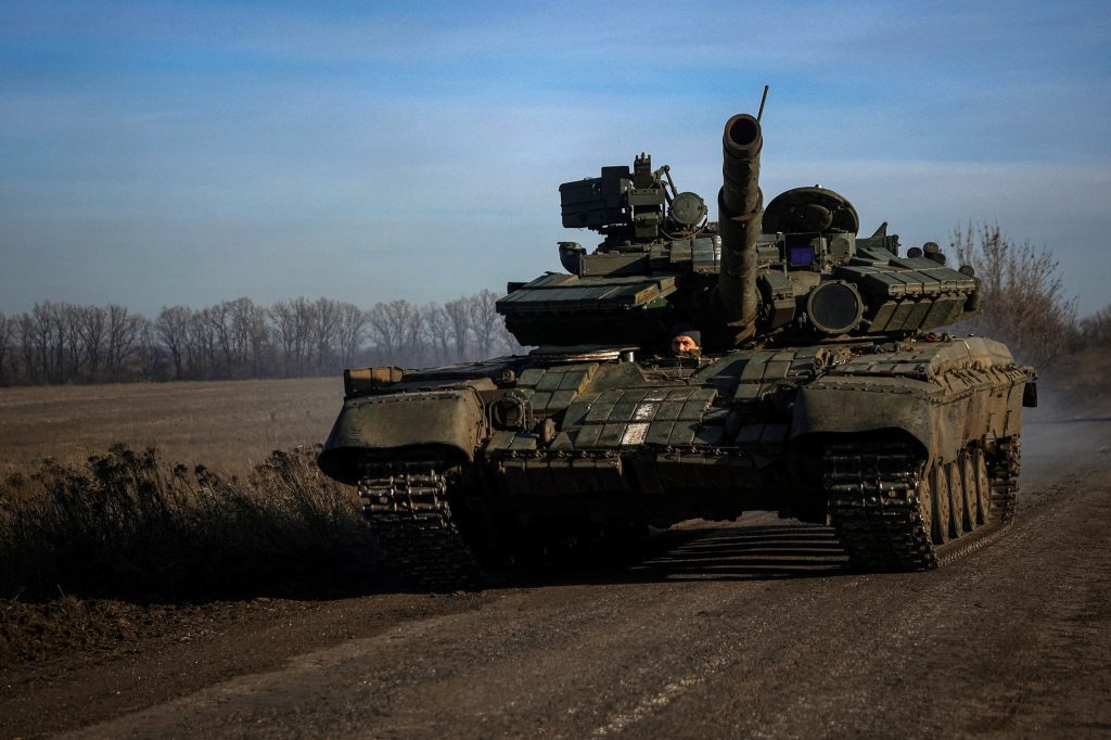 Ukraine Russia Tank Standoff Destroy War