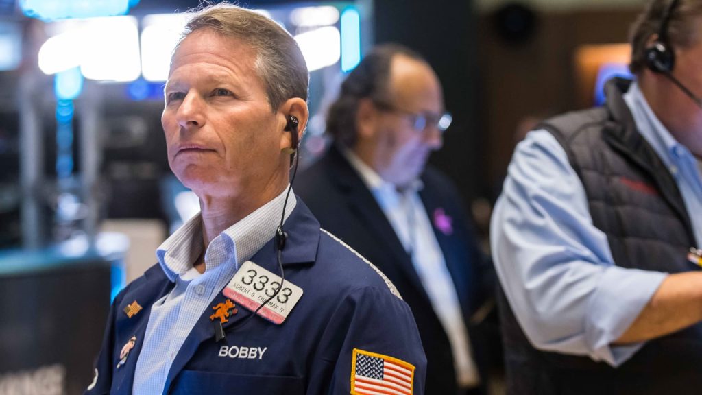 Der Dow Jones stieg am Dienstag bei der Eröffnung um 500 Punkte, als sich die Anleger über den milden Inflationsbericht freuten