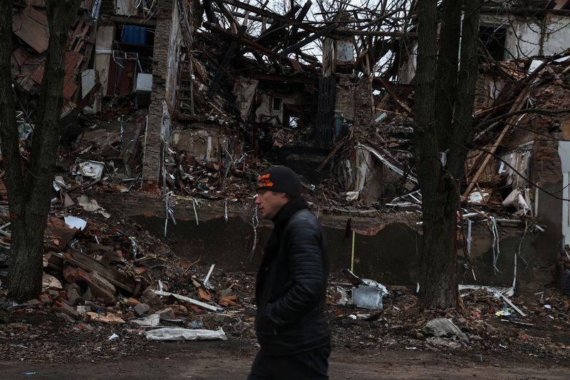 Russland und die Ukraine sagen, die Situation in Donezk sei schwierig, und beide behaupten, auf dem Schlachtfeld erfolgreich zu sein